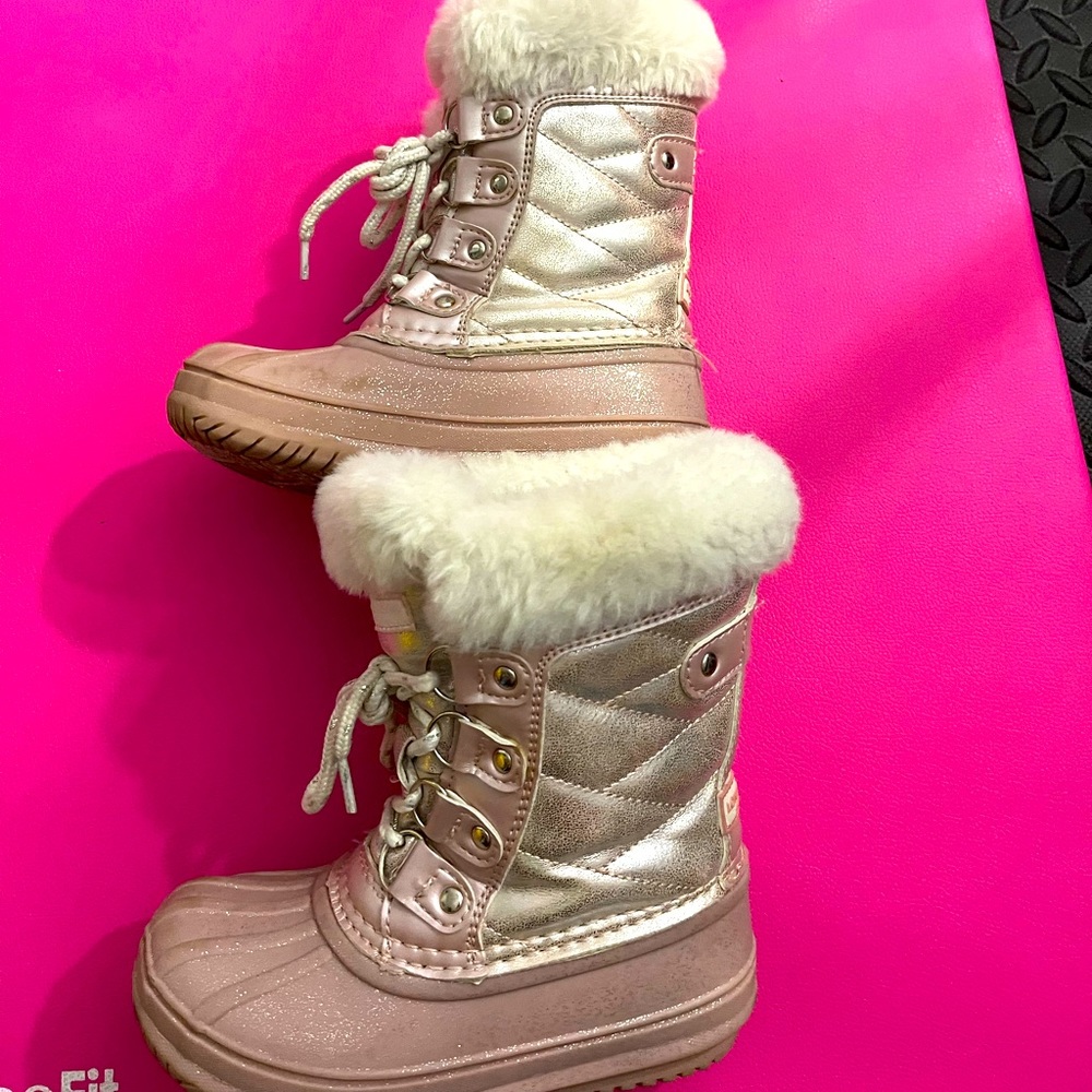 London Fog girls snow boots
